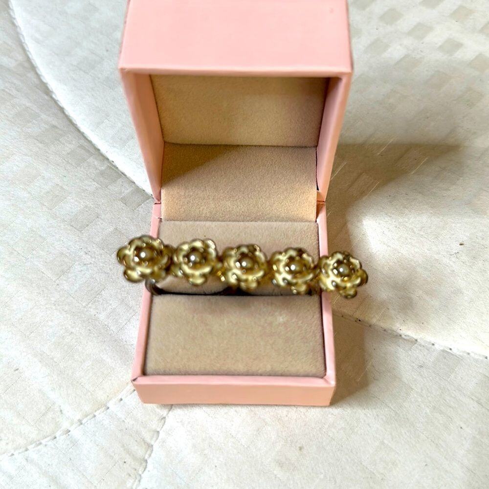 Floral Two finger RING Size 7
